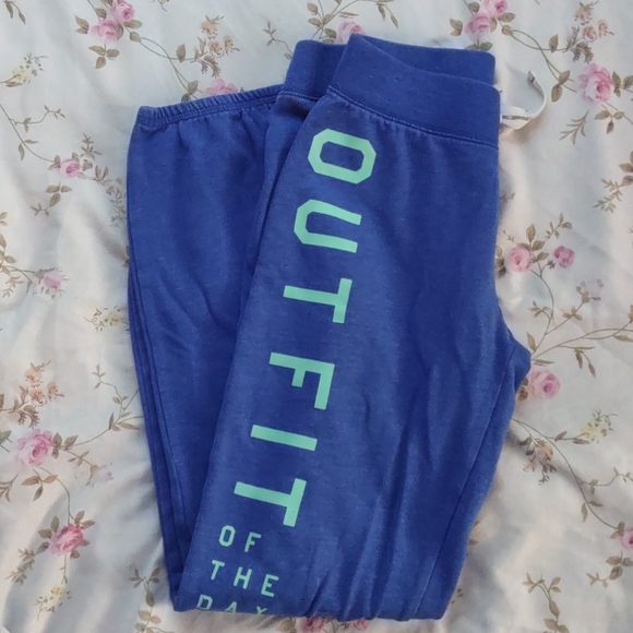 Navy Blue Sweatpants. - Picture 1 of 7